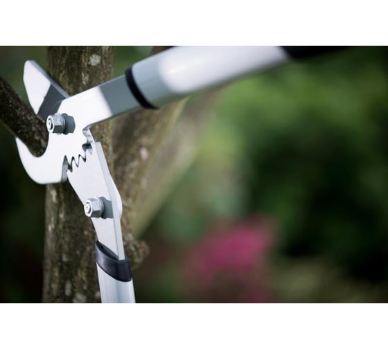 Средний плоскостной сучкорез Fiskars Quantum M L106 112330