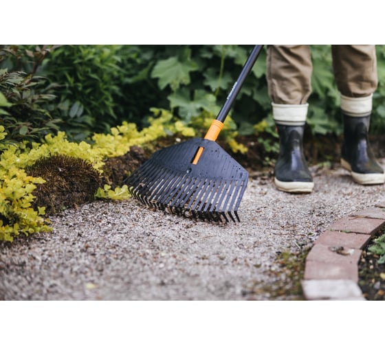 Средняя насадка для граблей Fiskars SolidTM 1014914 (135024)