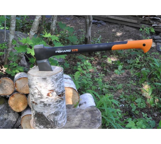 Набор: топор Fiskars X17+ багор малый ХА24 129038