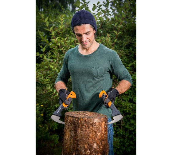 Набор: топор Fiskars X17+ багор малый ХА24 129038