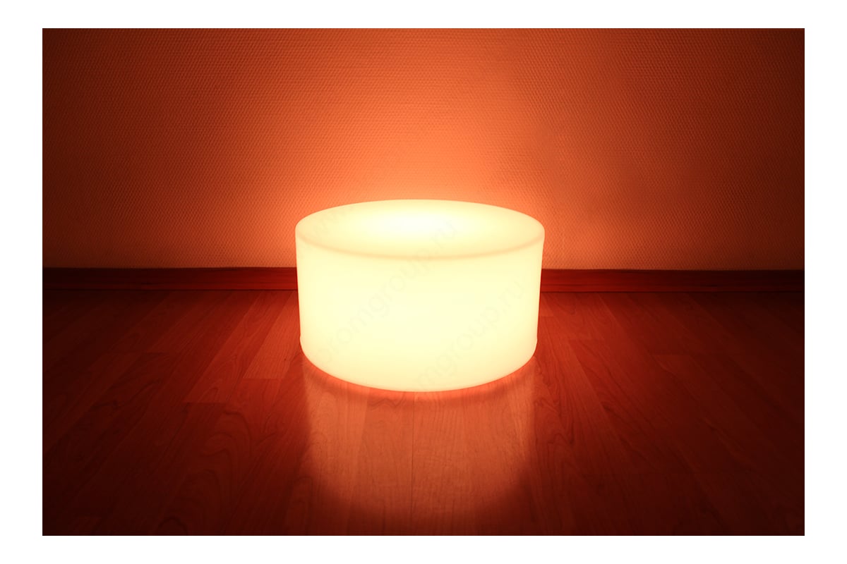 световой цилиндр. настольный световой цилиндр. светящиеся цилиндры. светодиодные колонны квадратные и круглые. матовый цилиндрический rgb ночник с пультом.