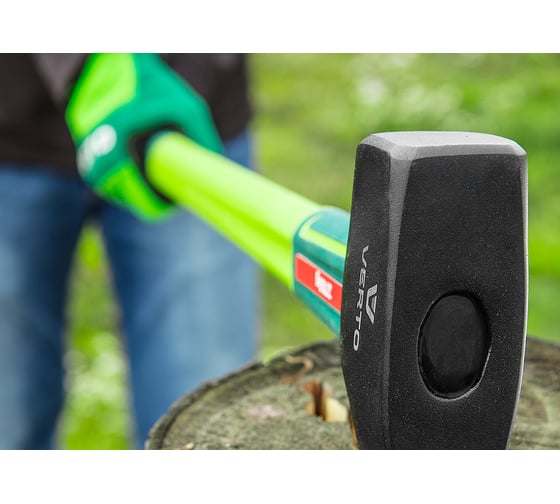 Топор 3900 г (вес обуха 2700 г, топорище из стекловолокна) VERTO 05G203