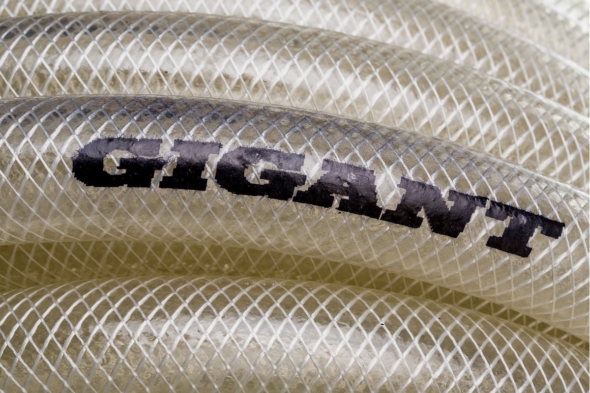 Прозрачный армированный масло-бензостойкий шланг Gigant 1\", 25 м, 3 ...