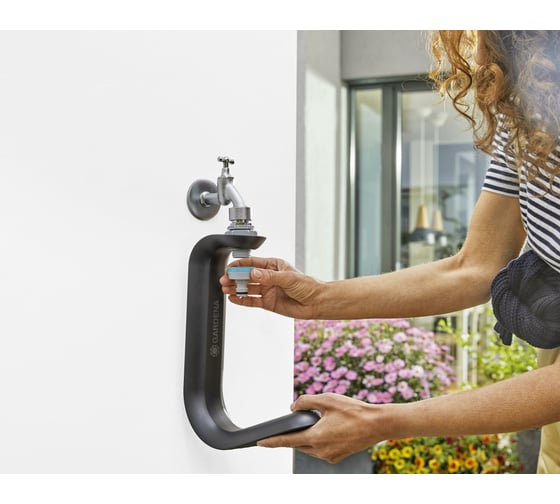 Держатель для шланга Liano Gardena TapFix 18590-20.000.00