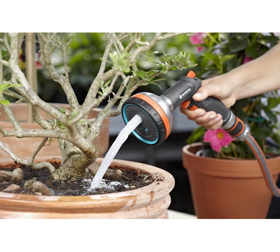 Многофункциональный пистолет-распылитель для полива Gardena Premium 18317-20.000.00