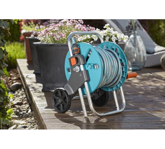 Тележка со шлангом Classic, 20 м, 1/2" и комплектом для полива Gardena AquaRoll S 18502-20.000.00