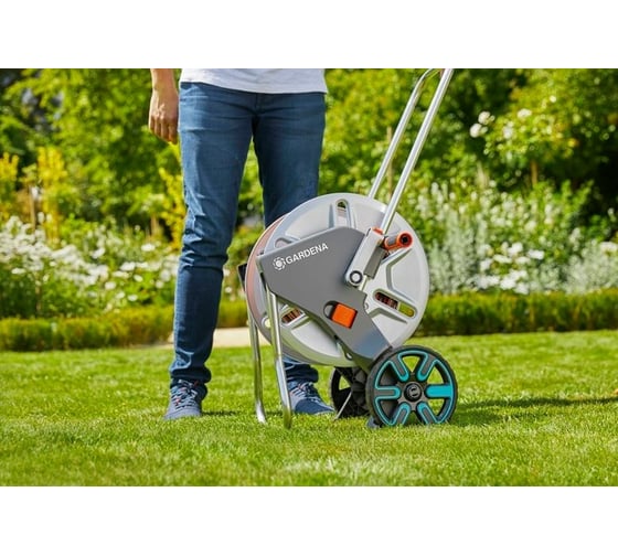 Металлическая тележка для шлангов GARDENA AquaRoll M 18541-20.000.00