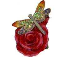 Садовая фигурка ФлораПласт Стрекоза на розе 13х10 см 022766