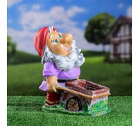 Садовая фигура с кашпо СИМАЛЕНД Гном с тачкой разноцветная, 31 см 7769079