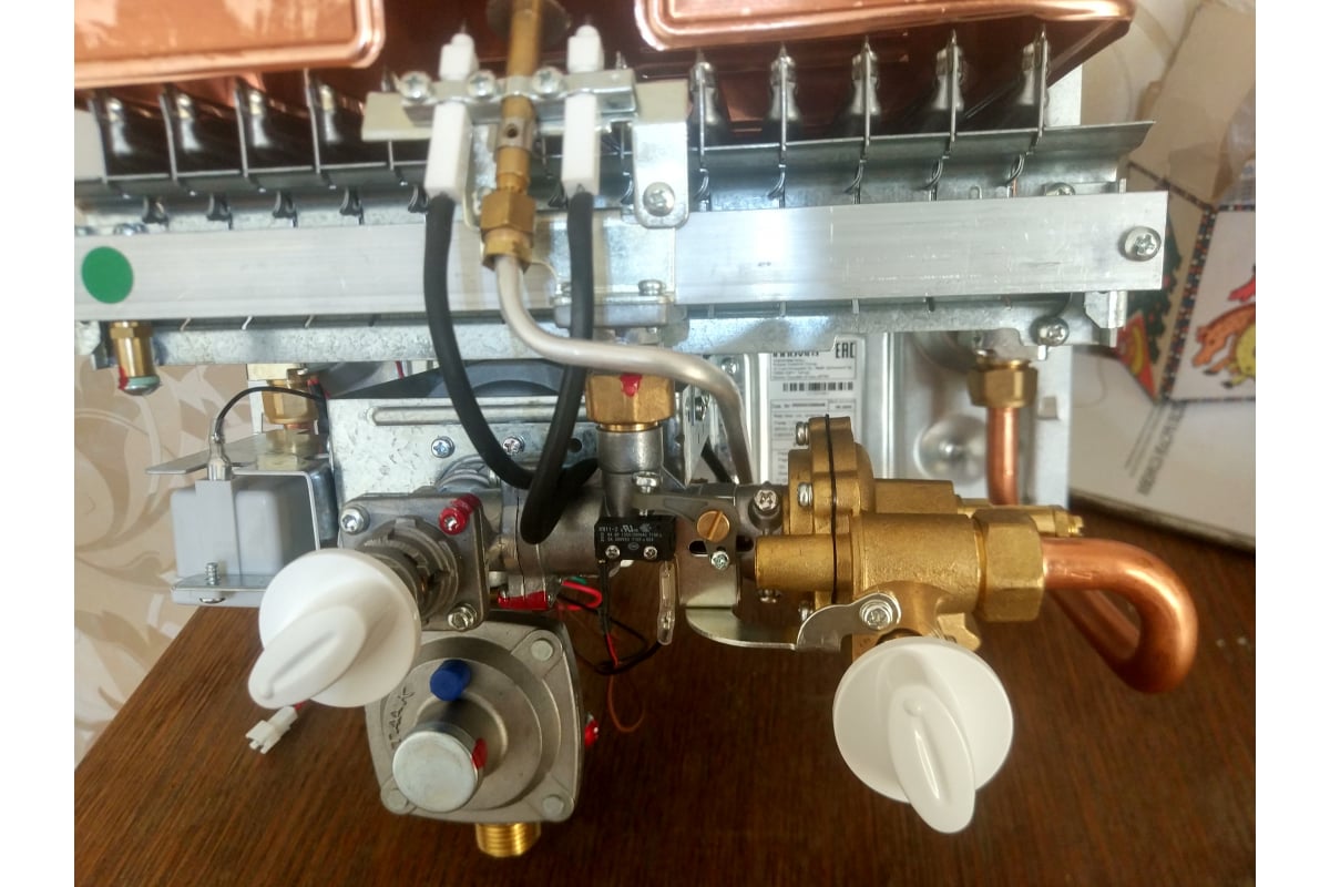 Газовый водонагреватель Innovita Primo 14 iD NG 30000520 - выгодная ...