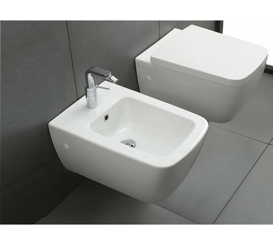 Подвесной унитаз HATRIA FUSION Q без сиденья YXWY01