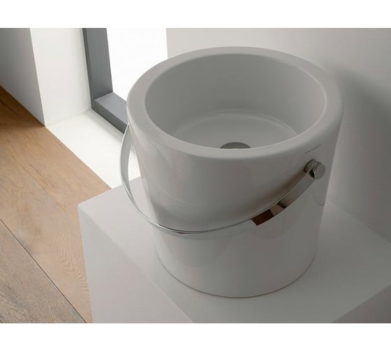 Накладная раковина BUCKET без перелива, без отверстия под смеситель, хромированный полотенцедержатель, цвет White Scarabeo 8801CR