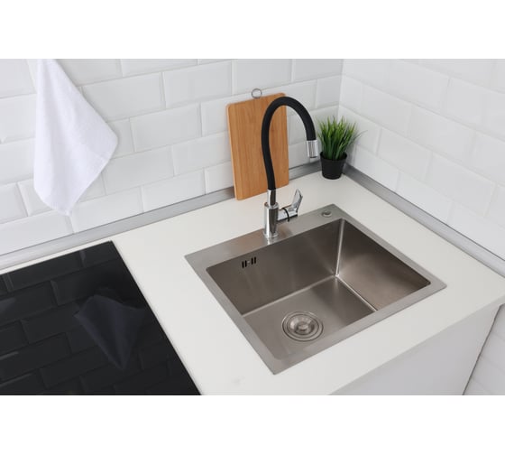 Мойка из нержавеющей стали Alcora Vienna 50х45 см., цвет satin. С отверстием под диспенсер, сифон в комплекте 3045028S