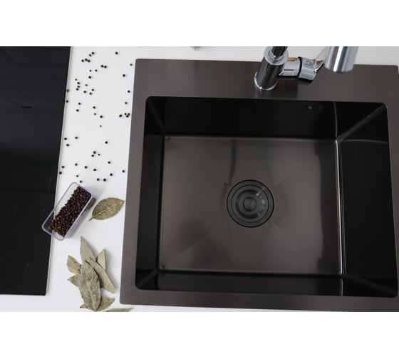 Мойка для кухни из нержавеющей стали Alcora Vienna 50х45 см., цвет Nano Black. Cифон в комплекте 3045042NB