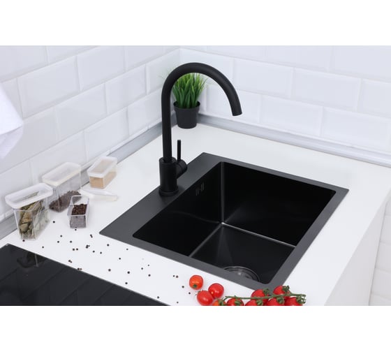 Мойка для кухни из нержавеющей стали Alcora Vienna 50х45 см., цвет Nano Black. Cифон в комплекте 3045042NB
