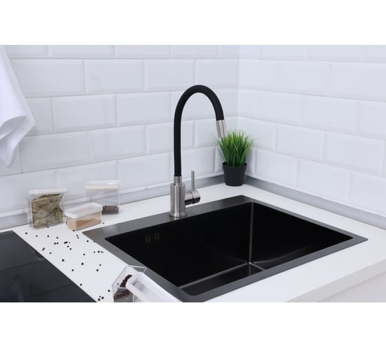 Мойка из нержавеющей стали Alcora Oslo 58х48 см., цвет Nano Black. В комплекте сифон и смеситель Langfoss черный 2015110NB+SS-SF-204A (Black)