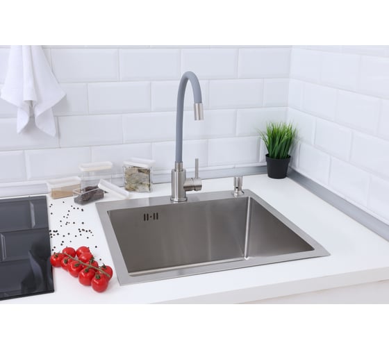 Мойка из нержавеющей стали Alcora Oslo 58х48 см., цвет satin. В комплекте сифон, диспенсер и смеситель Langfoss серый 2015103S+SS-SF-204A (Grey)+3046513S