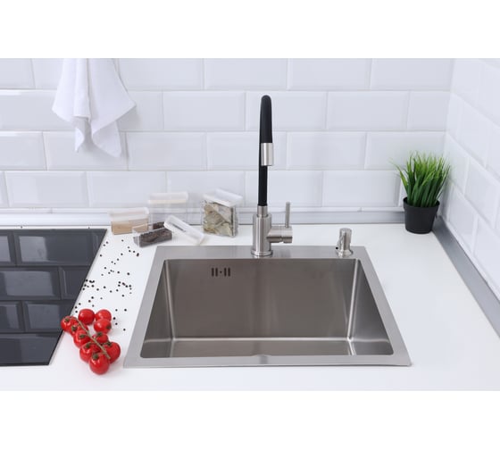 Мойка из нержавеющей стали Alcora Oslo 58х48 см., цвет satin. В комплекте сифон, диспенсер и смеситель Langfoss черный 2015103S+SS-SF-204A (Black)
