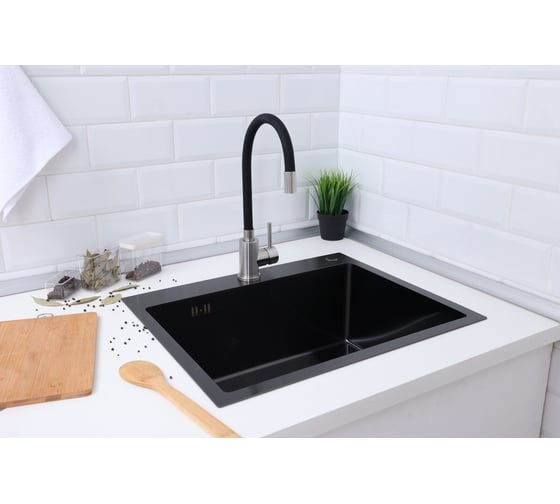 Мойка из нержавеющей стали Alcora Milan 58х48 см., цвет Nano Black. В комплекте сифон и диспенесер 2010935NB+3046506B