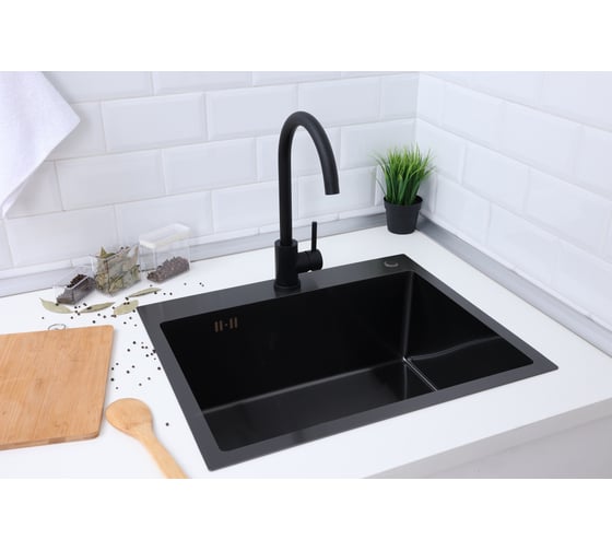 Мойка из нержавеющей стали Alcora Milan 58х48 см., цвет Nano Black. В комплекте сифон и диспенесер 2010935NB+3046506B