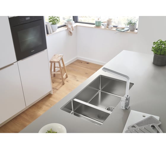 Мойка из нержавеющей стали GROHE 1.5 чаши, основная чаша слева, монтаж под столешницу 31575SD1