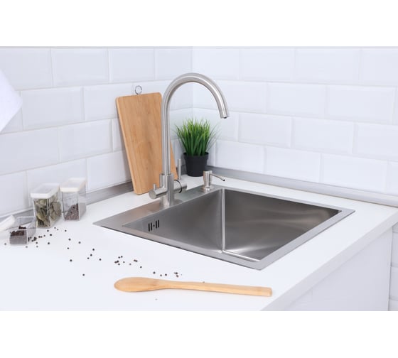 Мойка из нержавеющей стали Alcora Havana 50х50 см, цвет satin в комплекте сифон и диспенсер 2011574S+3046513S+П32ВС