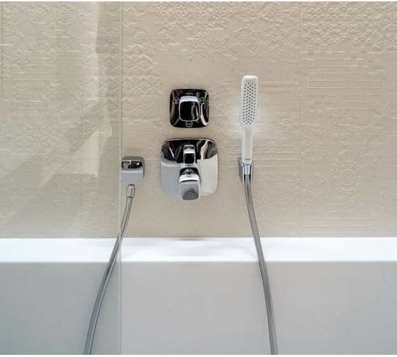Термостатический смеситель для душа HANSGROHE 15771000 PuraVida внешняя часть 00000007537