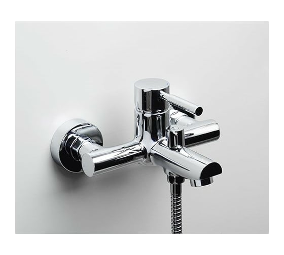 Смеситель для ванны WasserKRAFT Main с коротким изливом 4101