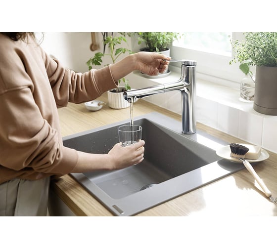 Кухонный смеситель Hansgrohe Zesis M33 однорычажный, 160 с вытяжным душем, 2jet, sBox lite 74804000