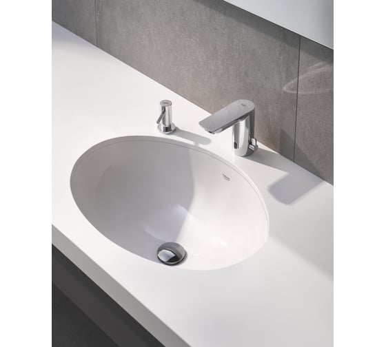 Смеситель GROHE Bau Cosmopolitan E, инфракрасная электроника для раковины 36451000