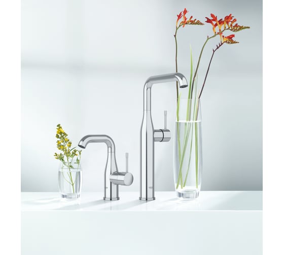 Однорычажный смеситель для свободностоящей раковины GROHE Essence New U-излив 32901001