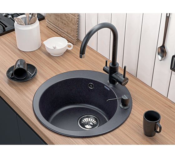 Смеситель для кухни Paulmark ESSEN черный Es213211-308