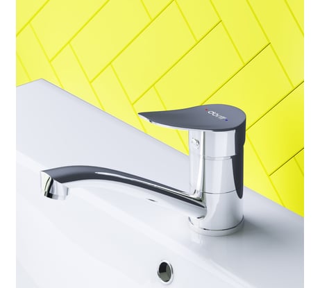 Смеситель для умывальника Dorff Norma с поворотным изливом D1000000