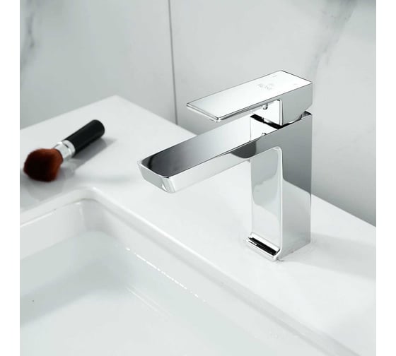 Смеситель для раковины Rose R1801-1