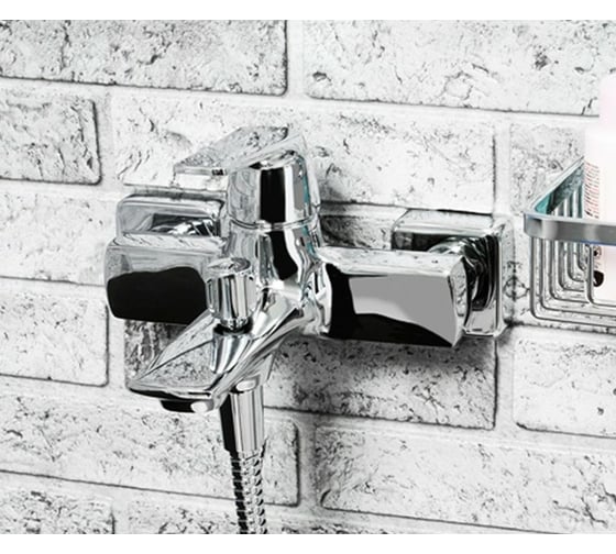 Смеситель для ванны WasserKRAFT с коротким изливом Neime 1901