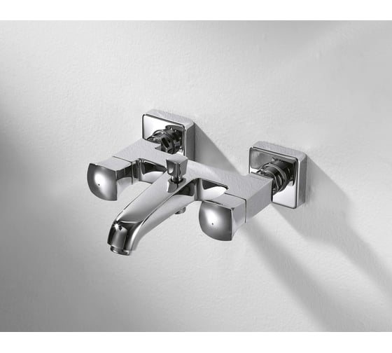 Смеситель для ванны Bravat WHIRLPOOL короткий нос F678112C-01 00-00004043