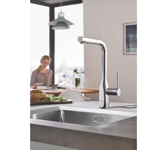 Смеситель для кухонной мойки GROHE Essence с вытяжным изливом 2jet, хром 30504000