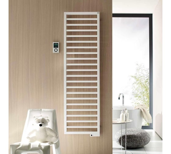 Полотенцесушитель Zehnder Subway 600х65х1261 SUB-130-060 RAL 9016