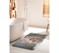 Коврик для ванной комнаты и туалета противоскользящий JoyArty "Поющая хрюшка" 60x100 см, серия Новый год и Рождество bath_sd3876_60x100