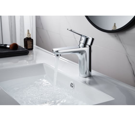 Одноручный смеситель для умывальника Decoroom монолитный DR72011