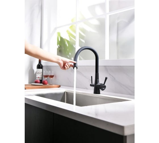 Смеситель для кухни Lemark Comfort с подключением к фильтру с питьевой водой LM3075BL