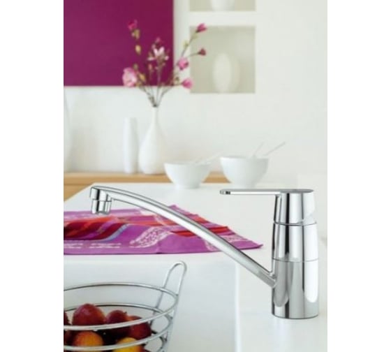 Однорычажный смеситель для мойки с низким изливом Grohe Eurostyle Cosmopolitan 33977002