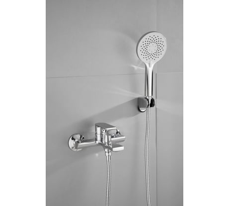 Смеситель для ванны BELZ короткий излив, латунь, хром B60679