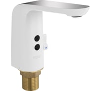 Смеситель сенсорный на раковину BRIMIX белый с хромированной вставкой, с регулировкой температуры воды на корпусе, квадратный корпус, работа от батареек 08772