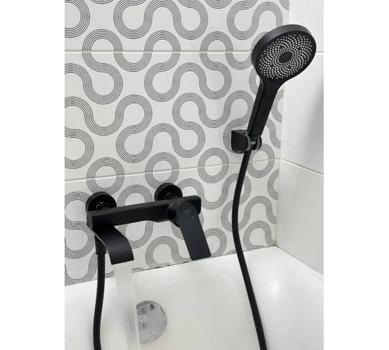 Смеситель для ванны однорычажный ViEiR с коротким изливом черный для ванны и душа V343531-C 1