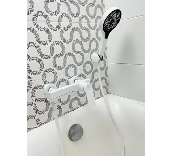 Смеситель для ванны однорычажный ViEiR с коротким изливом белый для ванны и душа V343531-F 1