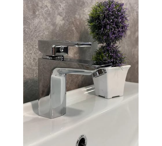 Смеситель однорычажный для раковины ViEiR латунь, керамический картридж, аэратор, хром V353511 1