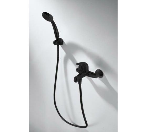 Смеситель для ванны короткий излив, черный Bravat Fit Black F6135188BM-B-RUS