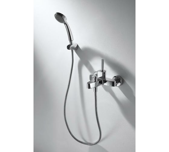 Смеситель для ванны с коротким изливом с аксессуарами Bravat Spring F679113C-B