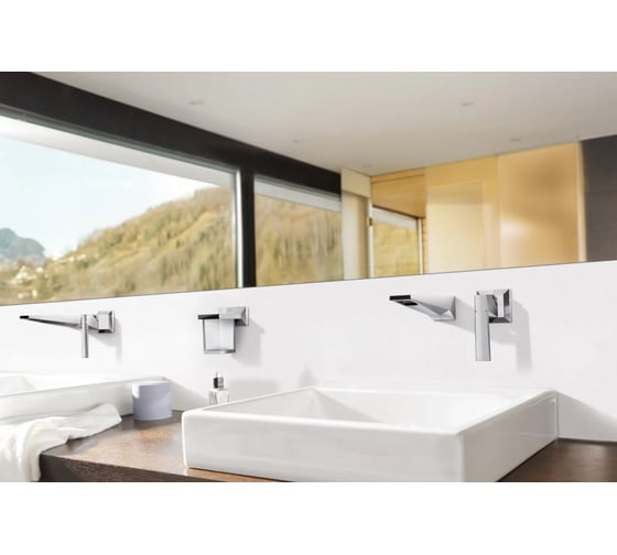 Внешняя часть смесителя для раковины GROHE Allure Brilliant на 2 отверстия (вынос 161 мм), хром 19781000